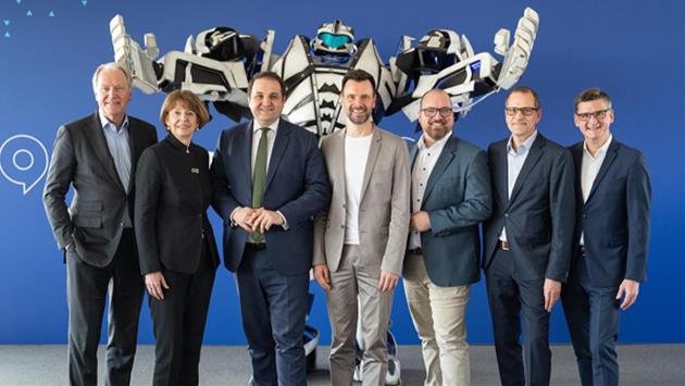v.l.n.r. Gerald Böse, Henriette Reker, Nathanael Liminski, Felix Falk, Lars Janssen, Ralf Wirsing, Oliver Frese | Copyright Jakob Studnar