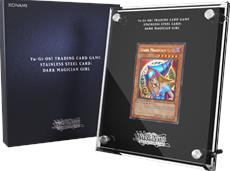 KONAMI pr&auml;sentiert das Stainless Steel Dark Magician Girl, das ab sofort in Europa bei Amazon vorbestellbar ist